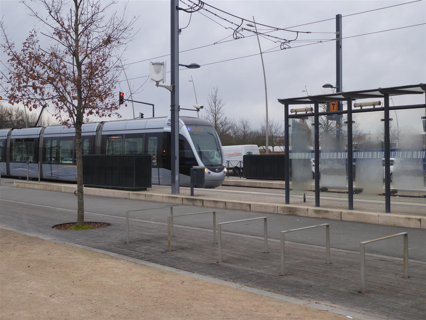 2 Le tramway 